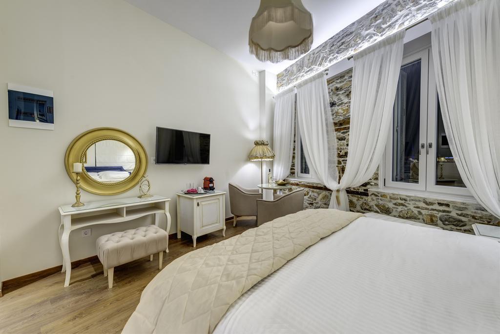 1844 Suites Syros Ermoupoli Bagian luar foto