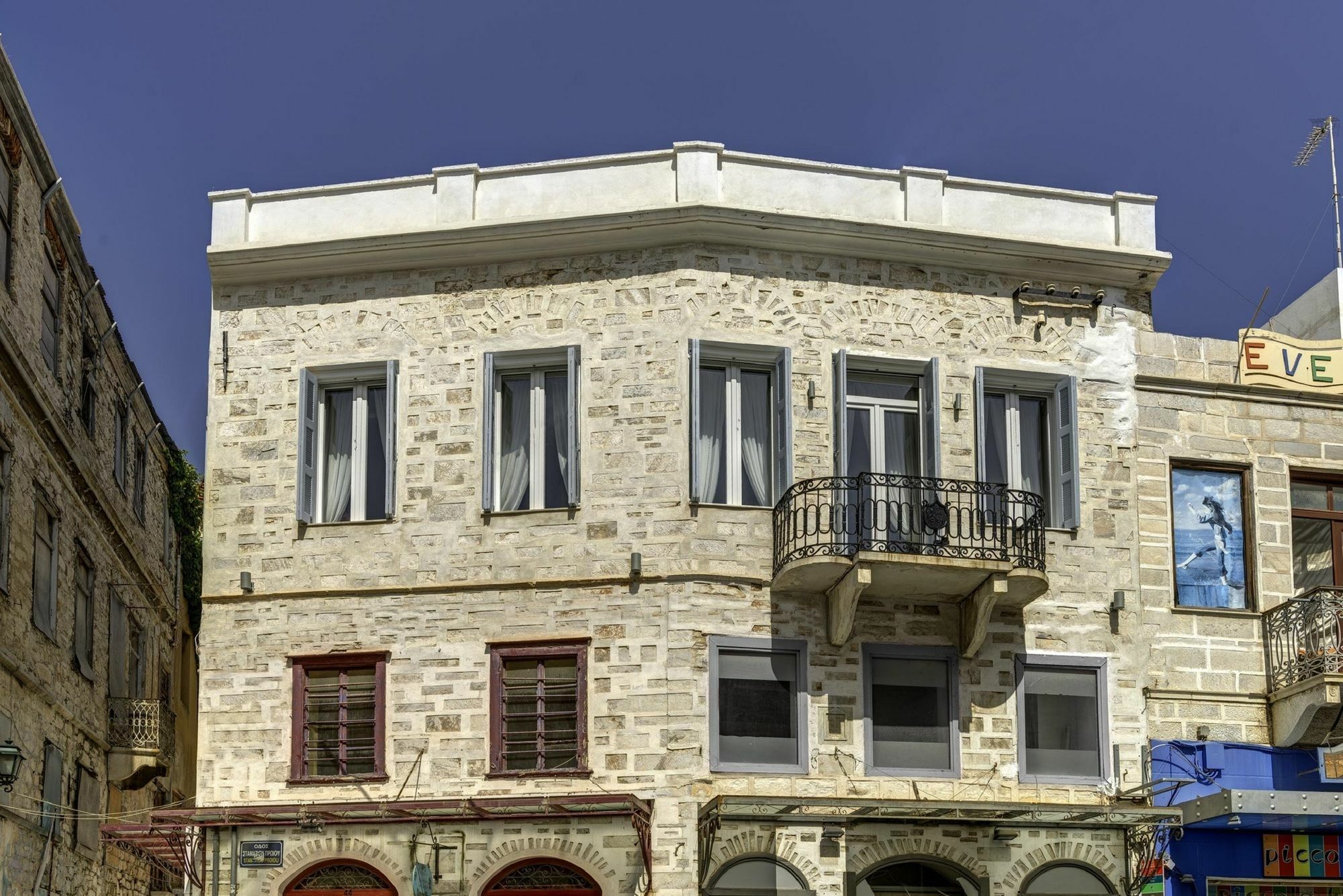 1844 Suites Syros Ermoupoli Bagian luar foto